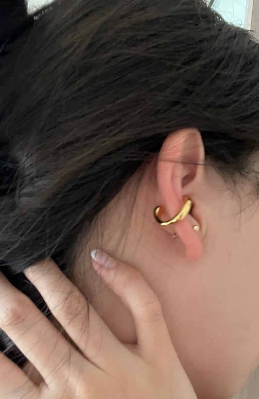 WATER DROPLET EAR CUFF