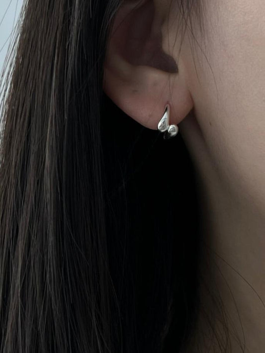 925 SILVER DROPLET EARRING