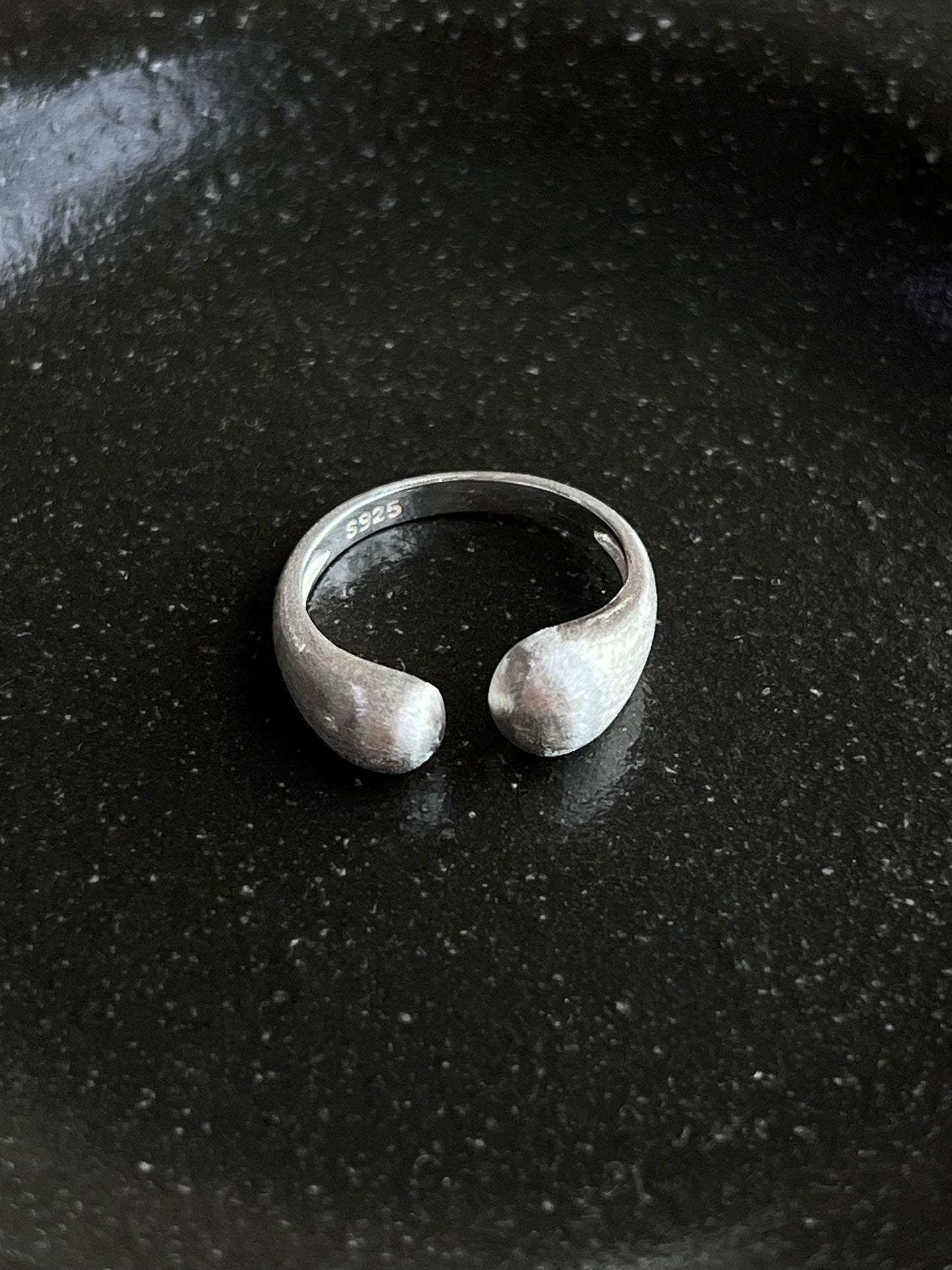 925 SILVER MATTE WATER DROPLET RING