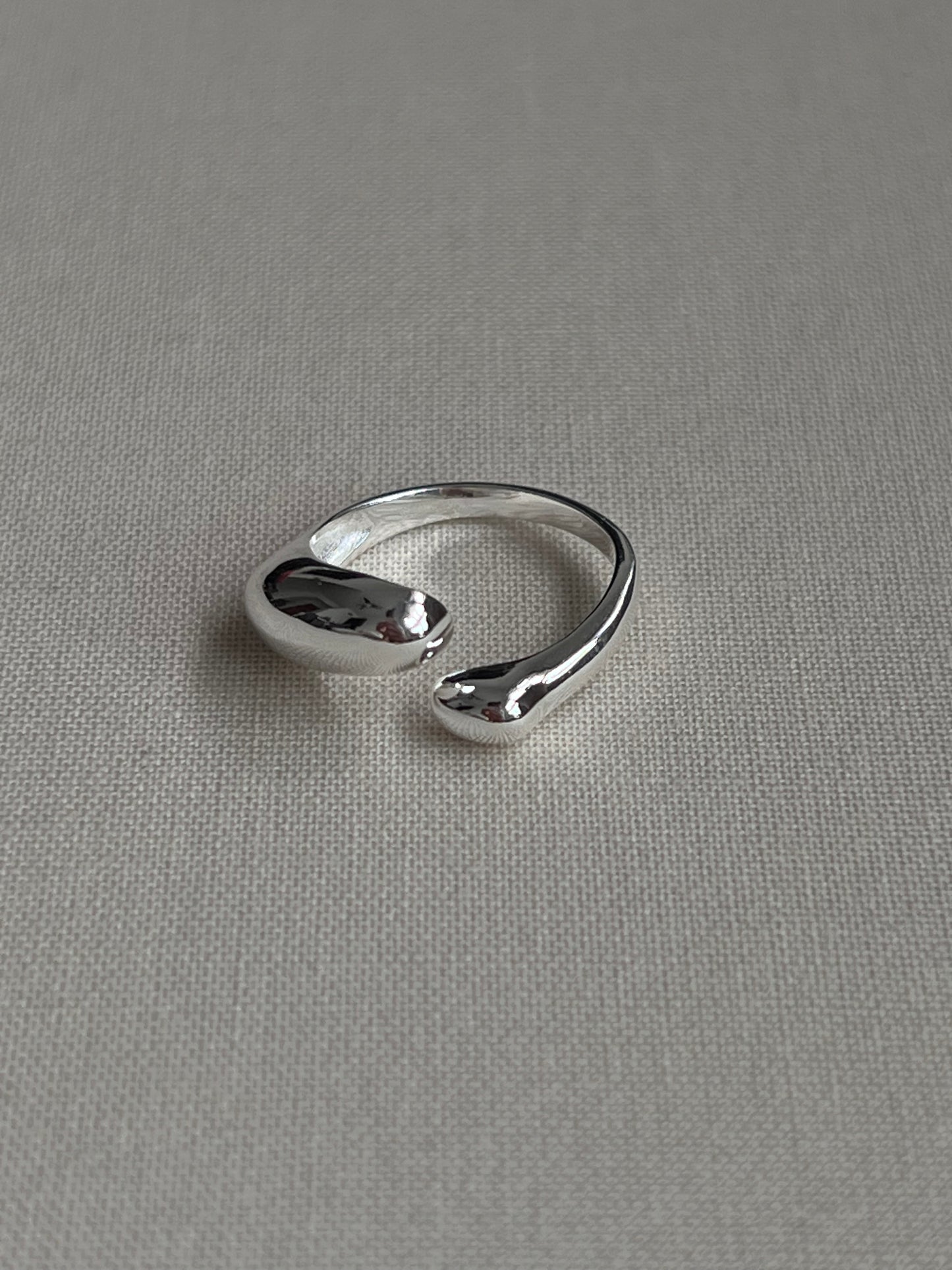 925 SILVER BOLD POINT RING